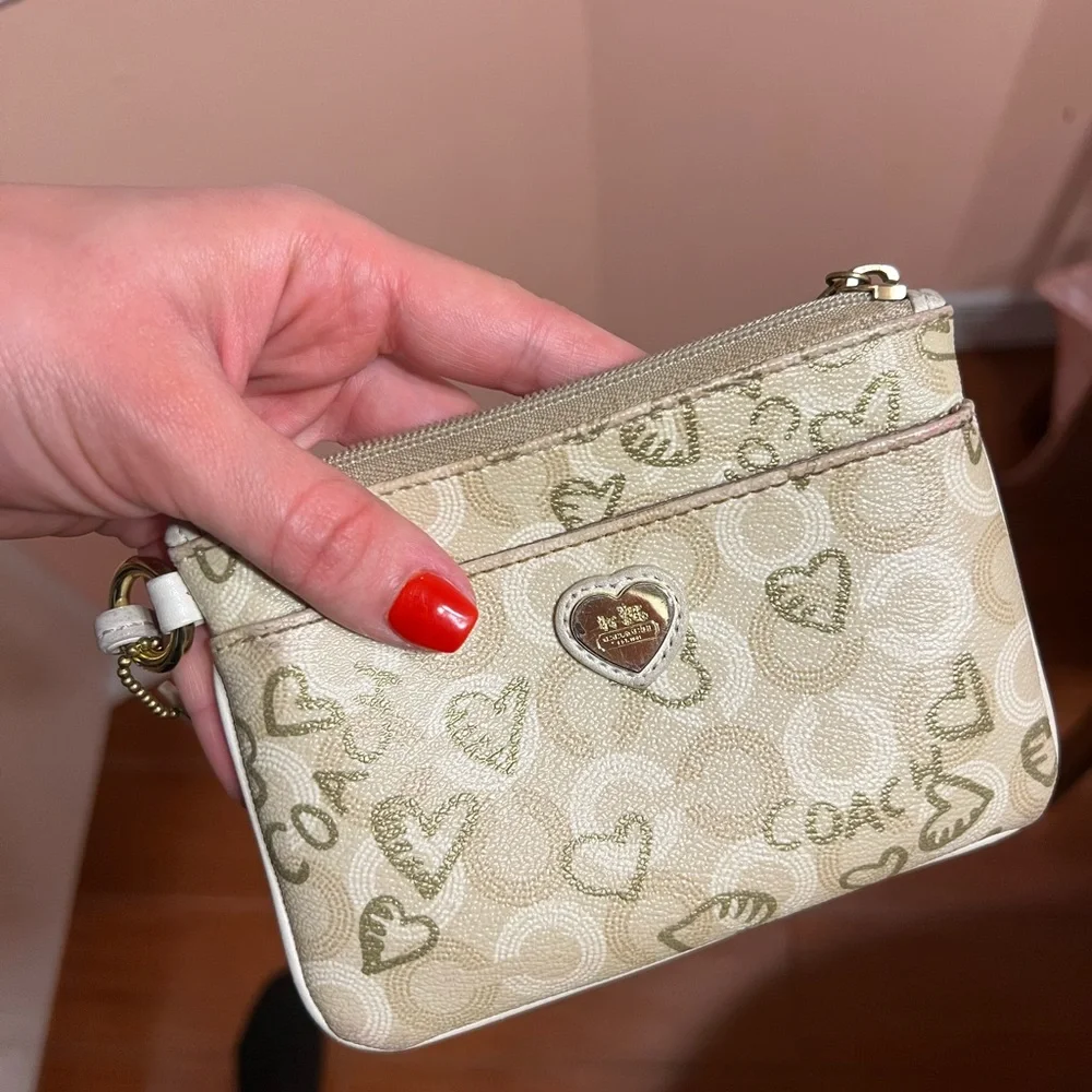 Coach wristlet - Picture 3 of 4